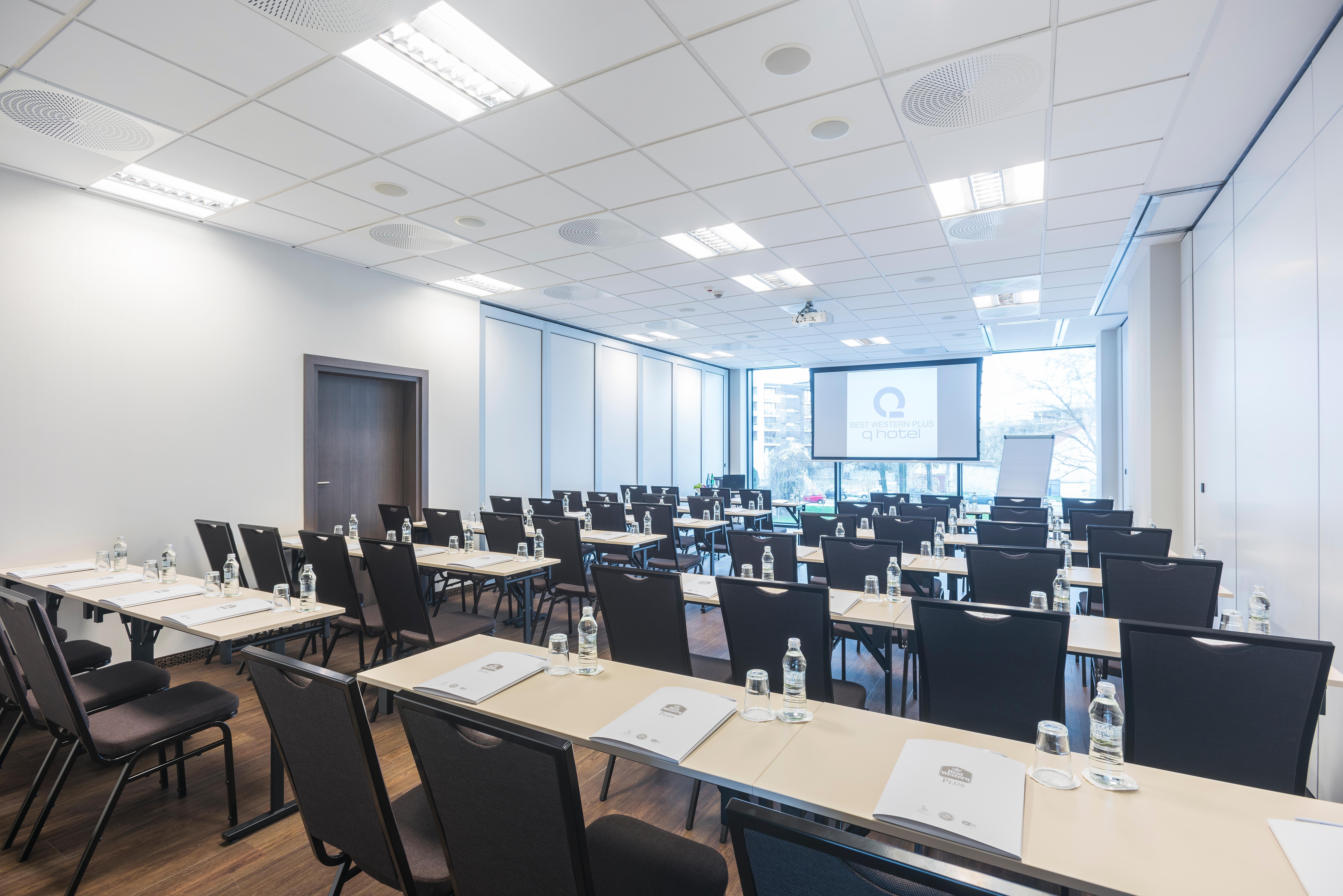 Q Hotel Plus Krakow Luaran gambar