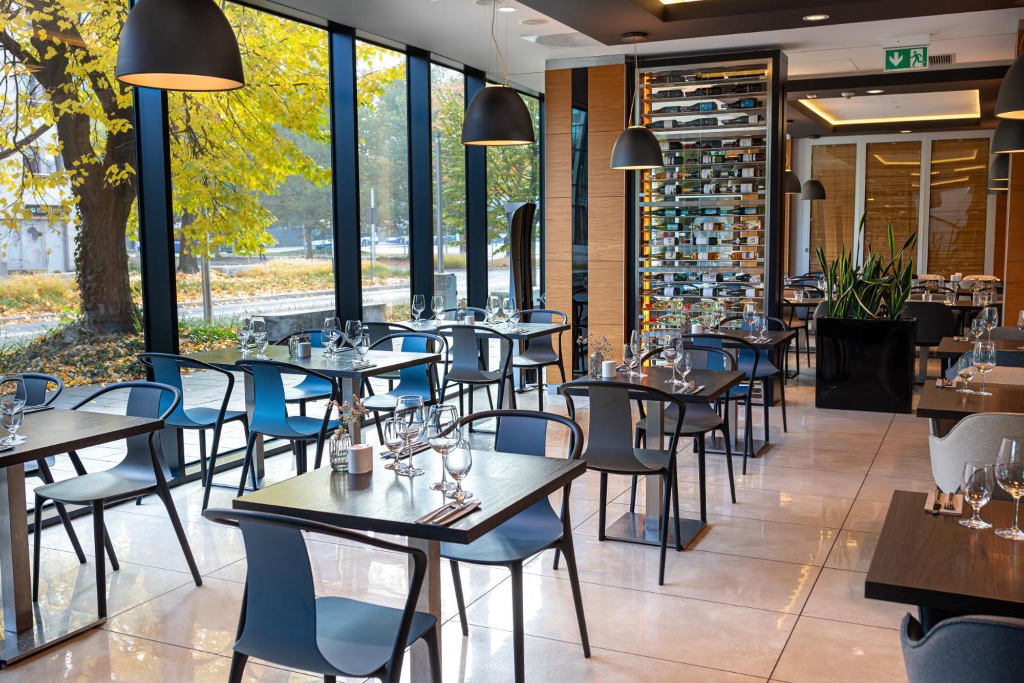 Q Hotel Plus Krakow Luaran gambar